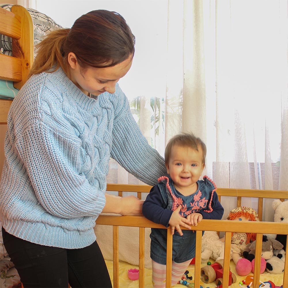 Diona with her daughter Suzanna from Moldova - CONCORDIA Social Projects